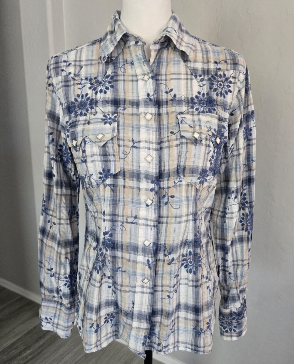 Rockmount Ranch Wear Western Plaid Floral Embroidered Pearl Snap Shirt Sz M